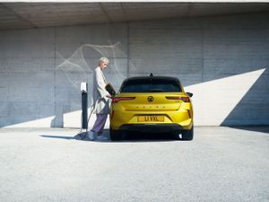 Supporting image for story: Vauxhall introduces new Plug and Go offer for buyers of its electrified cars