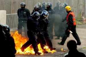 Supporting image for story: How police learn to deal with rioters - in Shropshire