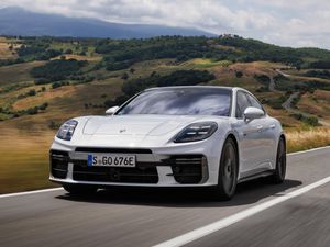 Supporting image for story: Porsche dials up the performance on Panamera with new Turbo S E-Hybrid version