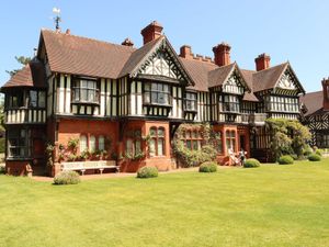 Supporting image for story: Historic manor house to get new garden path