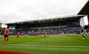 A half-empty ground doesn't look good.