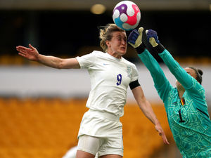 Supporting image for story: Lionesses bring Molineux fans some English cheer