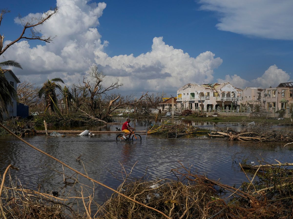 First charter flight for Britons leaving Jamaica to take off on Saturday