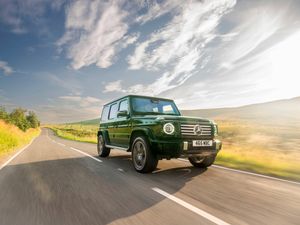 Supporting image for story: First Drive: The Mercedes G500 remains a giant of the roads