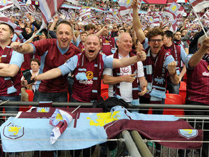 Supporting image for story: Pictures: Villa fans endure the FA Cup final