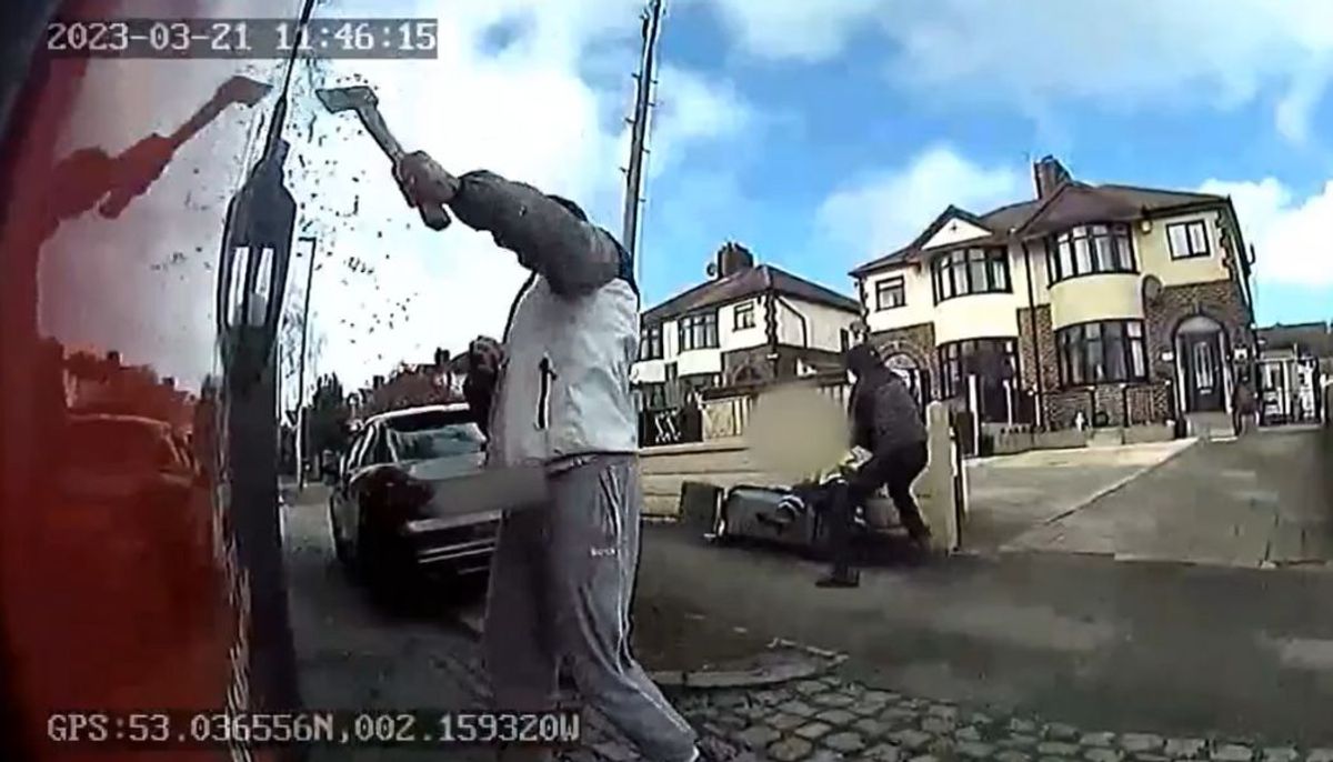 Horrifying moment thugs with gun, axe and sledgehammer launch “unprovoked” attack on bin men in Staffordshire