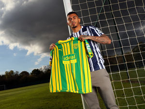 Supporting image for story: West Brom complete Karlan Grant signing