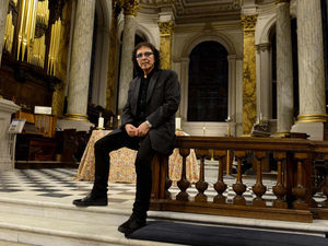Supporting image for story: Black Sabbath's Tony Iommi gives musical gift to Birmingham - VIDEO