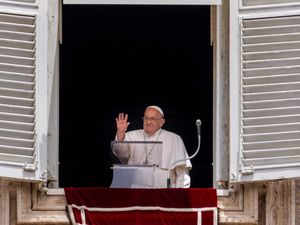 Supporting image for story: Pope appeals for urgent humanitarian aid for Gaza and backs ceasefire proposals