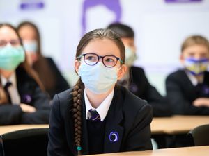 Supporting image for story: Face masks return to classrooms as workplaces warned of big staff absences 