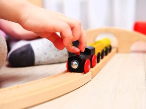 Supporting image for story: Toddlers to be offered free flu spray in pharmacies for the first time