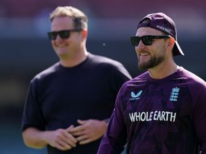 Supporting image for story: What changes can England make to salvage some pride from dismal Ashes tour?