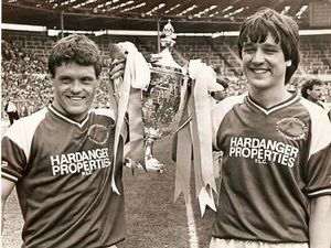 Supporting image for story: Halesowen Town appeal to find FA Vase players from mid-80s