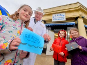 Supporting image for story: #backtobusiness: Pupils send letters of support to flood-hit Shrewsbury businesses