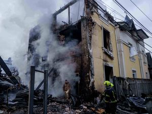 Supporting image for story: One killed in Russian attack on Ukraine hours before Trump-Zelensky talks