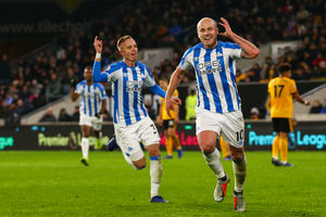 Aaron Mooy had a brilliant spell at Huddersfield, now he's hoping to push on at Brighton (AMA/Sam Bagnall)