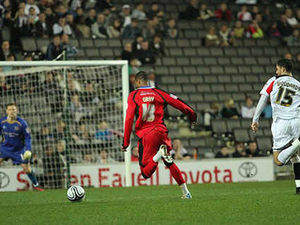 Supporting image for story: Julian Gray hailed as top flight class