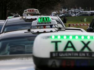Supporting image for story: Paris taxi drivers vow to disrupt French Open as protests escalate
