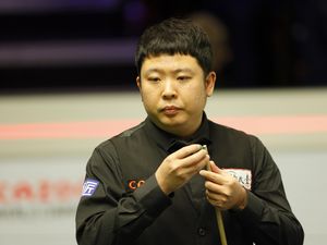 Supporting image for story: Zhang Anda finds York table to his liking with maximum break