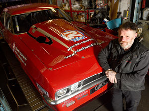 Supporting image for story: Wolverhampton man revved up to reclaim speed world record - in 1972 car 