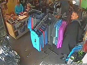 Supporting image for story: Police too busy, so we'll find golf shop thief