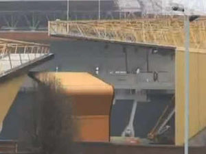 Supporting image for story: Molineux roof goes on as development continues