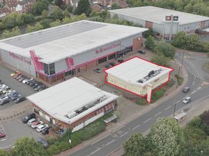 Supporting image for story: Former restaurant on busy Birmingham leisure park for sale at auction this month
