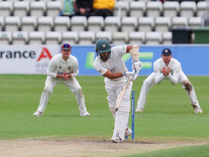 Supporting image for story: Worcestershire's promotion bid goes to wire