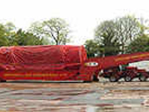 Supporting image for story: Lengthy lorry leaves lots looking at its load
