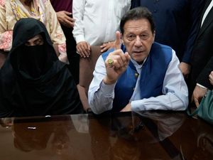 Supporting image for story: Court sentences ex-Pakistan PM Imran Khan and wife to 17 years over state gifts