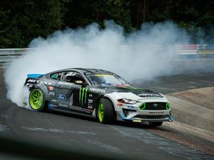 Supporting image for story: Ford becomes first ever to lap the Nurburgring purely by drifting