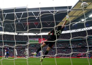 Crystal Palace's Eberechi Eze scores their side's first goal of the game during the Emirates FA Cup semi-final match at Wembley Stadium, London. Picture date: Saturday April 26, 2025.