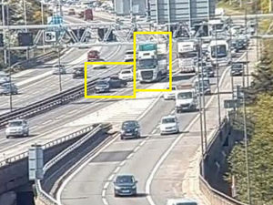 Supporting image for story: M6 crash blocks lanes causing delays