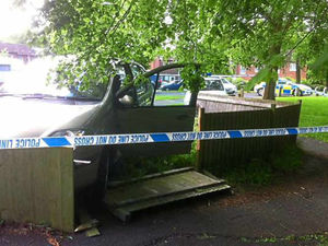 Supporting image for story: Driver runs off after Wellington crash