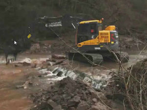 Supporting image for story: Video: See the River Rea in Cleobury Mortimer get dug up to allow fish to travel upstream