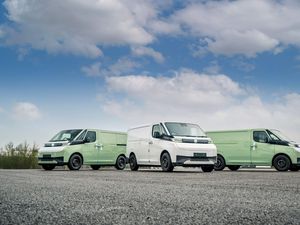 Supporting image for story: The Jameel Motors Farizon SV van arrives in the UK