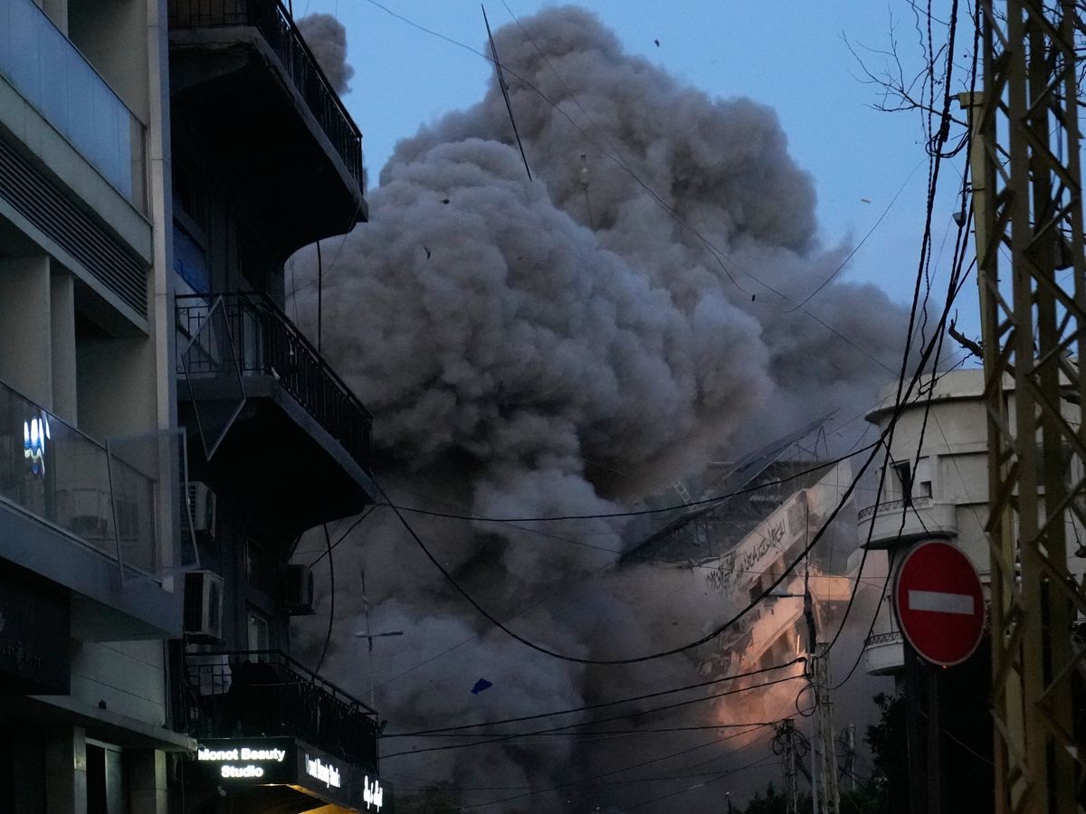 Donald Trump says the US will retaliate if Iran attacks Qatar again