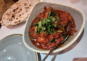 Chilli prawns with roti