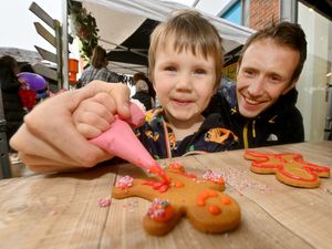 Supporting image for story: Visitors flock to Market Drayton's 'busiest ever' Ginger and Spice Festival