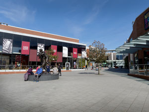 Supporting image for story: Eerie quiet as hustle and bustle vanishes from West Bromwich town centre