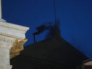 Supporting image for story: Black smoke confirms no pope elected in first conclave voting round