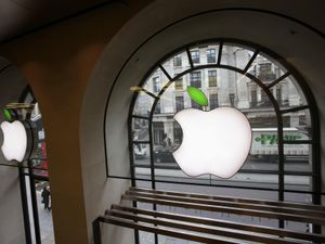 Supporting image for story: Apple accused of swerving MPs’ questions on its environmental record