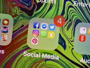 Supporting image for story: Facebook can be forced to remove illegal comments worldwide, EU’s top court says