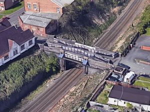 Supporting image for story: No trams into city for a week while bridge demolished