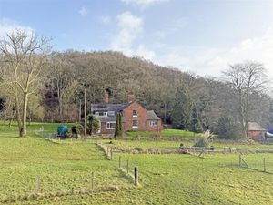 Hunters Crag in Lee Brockhurst has hit the market. Picture: Rightmove and Cooper Green Pooks.
