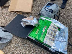 Supporting image for story: Shop shut down for three months after it's caught selling vapes and alcohol to children