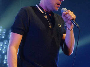 Supporting image for story: Blur rock the Civic - pictures