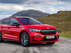 Supporting image for story: Skoda introduces all-wheel-drive 80x SportLine model to electric Enyaq line-up