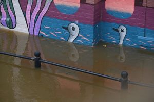 Shrewsbury starts to flood.