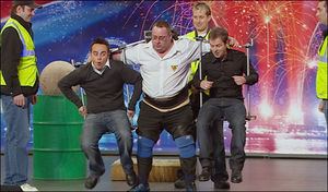 ANT & DEC WITH STU "GOLDCRUSHER" GOLDSMITH